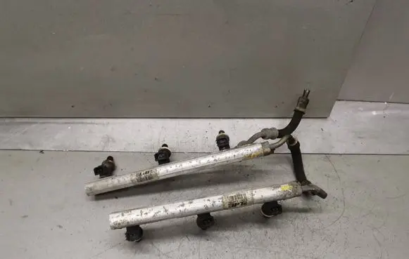 Acura CL II Fuel injectors set P8EA0F0190512 P8EA2R0190517