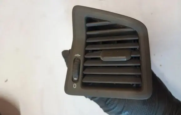Volvo V70 Dash center air vent grill 3409376 1264
