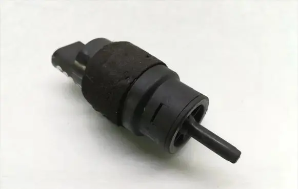 Audi A7 S7 4G Windscreen/windshield washer pump 8K5955647