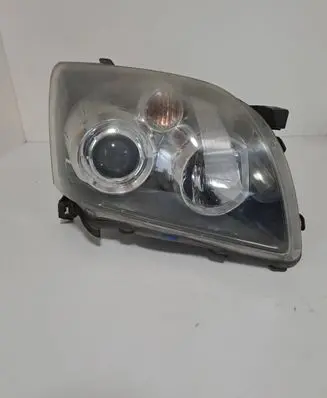 Toyota Avensis T250 Headlight/headlamp 35109