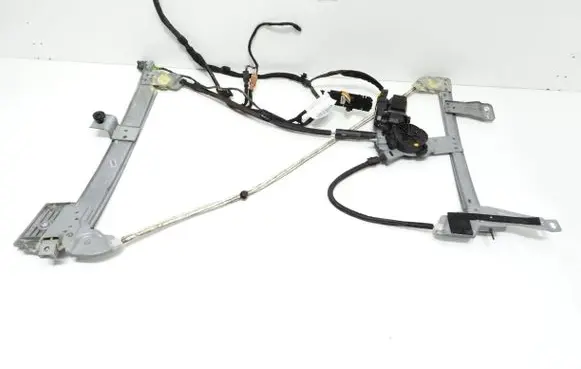 Peugeot 207 CC Front door window regulator with motor 9673835280