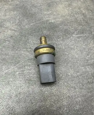 Volkswagen Touran I Coolant temperature sensor 06A919501