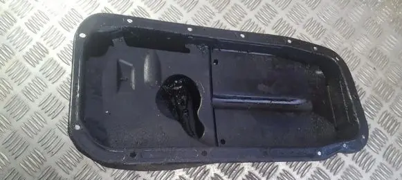Opel Corsa B Oil sump c14nz