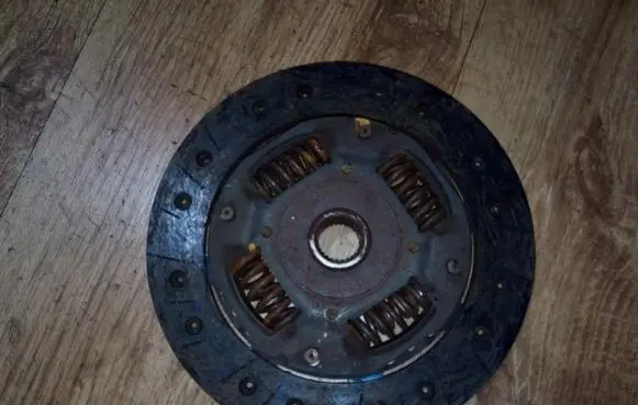 Volkswagen Polo Clutch pressure plate 