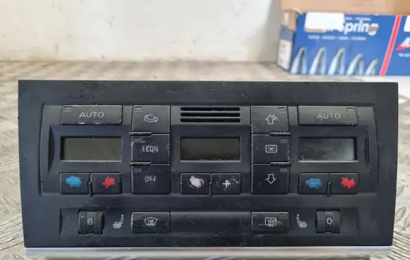 Audi A4 S4 B6 8E 8H Climate control unit