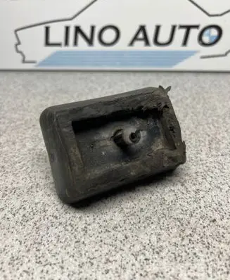 BMW 3 E46 Jacking socket point 8268885