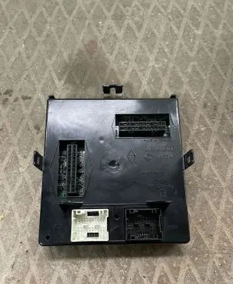 Renault Espace - Grand espace IV Comfort/convenience module 8200315964 AV1100 81N3