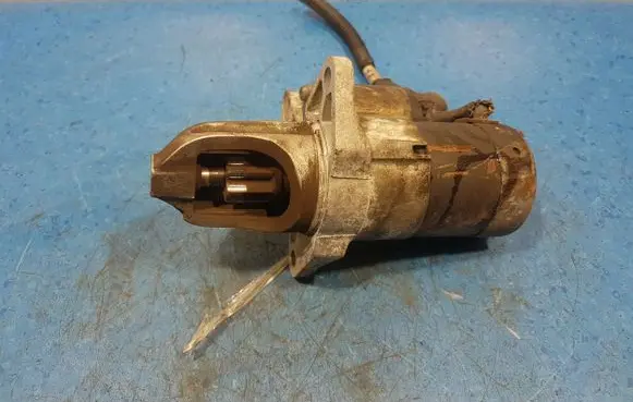 Subaru Impreza II Starter motor 23300aa381
