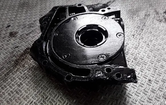 Volkswagen Transporter - Caravelle T4 Oil pump 