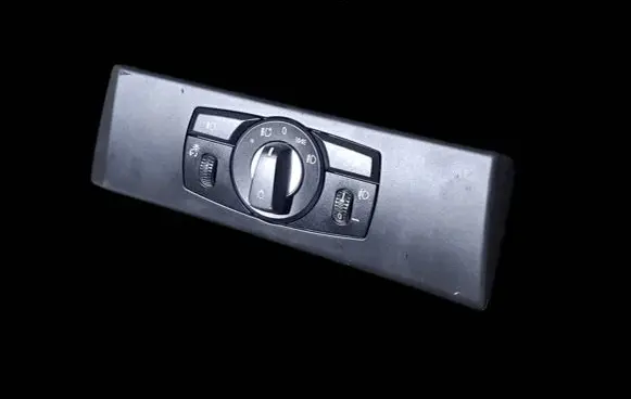 BMW 5 E60 E61 Light switch 6988566 33295001 30080110369163