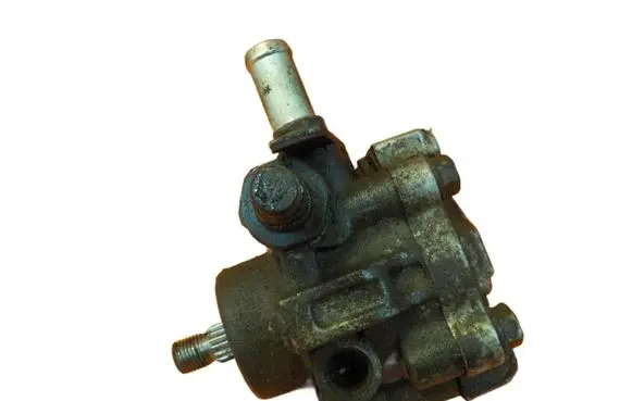 Mitsubishi Pajero Sport II Power steering pump MR374897