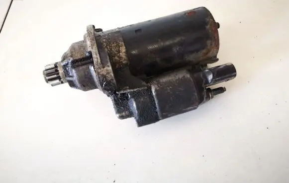 Volkswagen Jetta V Starter motor 0001122402