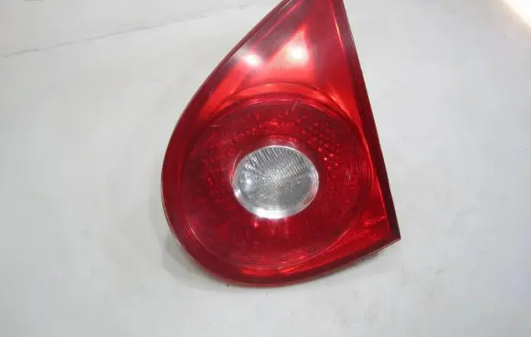 Volkswagen Golf V Tailgate rear/tail lights 1K6945094E 31072013 028500204