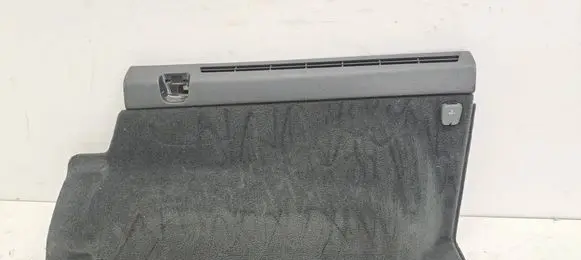 Volvo XC70 Tailgate trim 1882