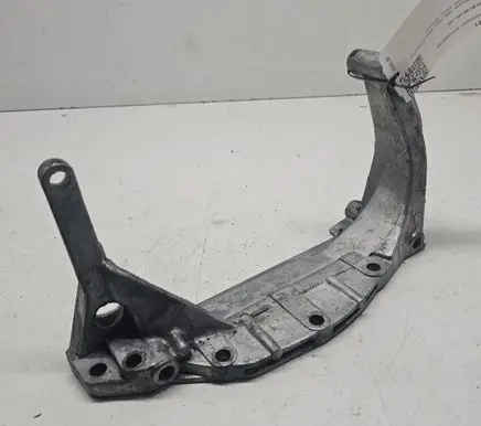 Audi A4 S4 B5 8D Engine mounting bracket 050199307