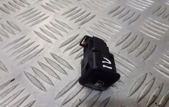 Volkswagen Golf IV Fuel tank opening switch 3B0959833A
