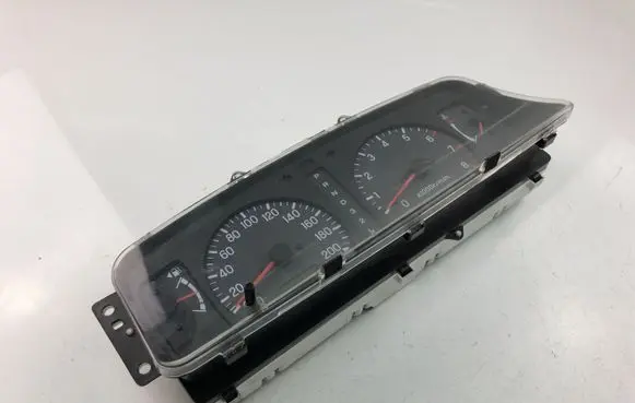 Mitsubishi Pajero Speedometer (instrument cluster) MR550226