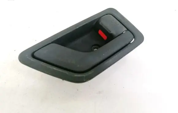 Hyundai Getz Front door interior handle 82621TB010 82621-TB010