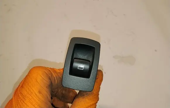 BMW 3 E90 E91 Electric window control switch 15939900