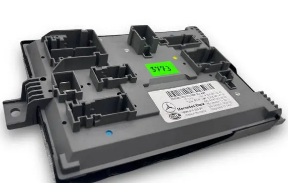 Mercedes-Benz C AMG W205 Central body control module S3773 A2059007243