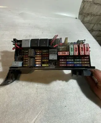 Mercedes-Benz ML W164 Fuse module A1645403072