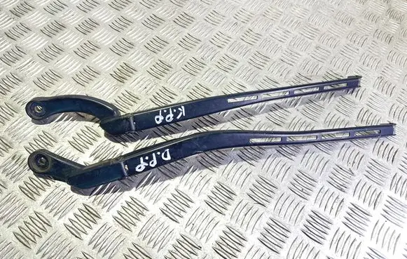Audi A4 S4 B7 8E 8H Front wiper blade arm 8E1955407C 8E1955408C