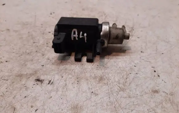 Audi A4 S4 B5 8D Turbo solenoid valve 1H0906627A