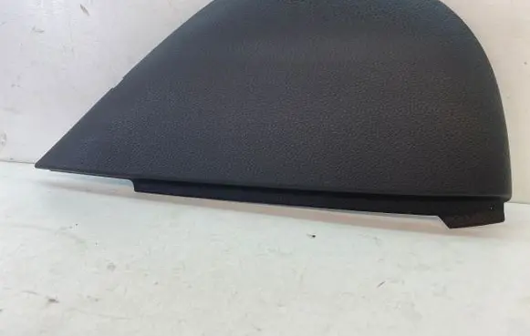 Dashboard lower bottom trim panel