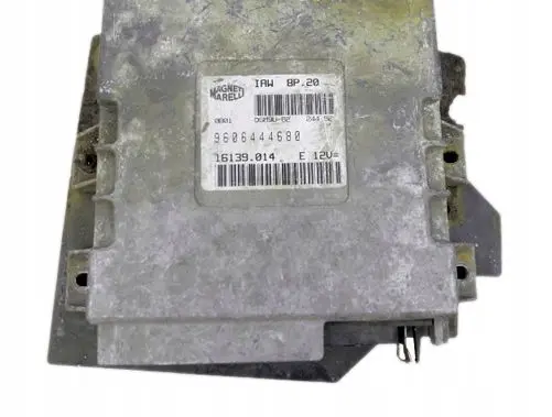 Peugeot 3008 I Engine control unit/module 9606444680