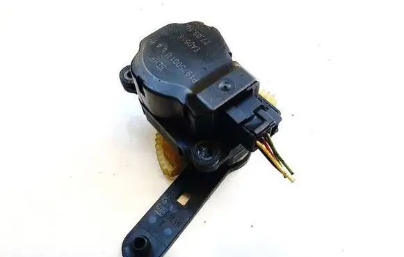 Citroen C5 Air flap motor/actuator P1975001UB41