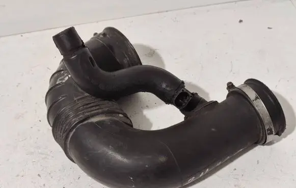 Mercedes-Benz E W211 Turbo air intake inlet pipe/hose A6480940197 LSA68103 85118833