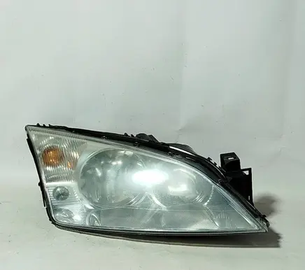 Ford Mondeo Mk III Headlight/headlamp 1305235545 1305239177