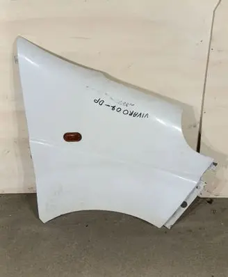 Opel Vivaro Fender