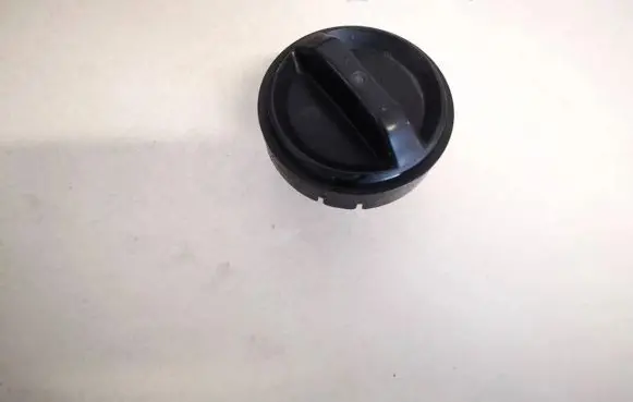 Toyota Corolla E120 E130 Fuel tank filler cap 