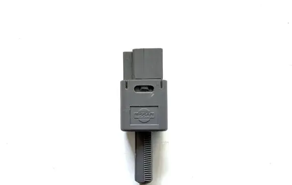 Nissan Leaf II (ZE1) Brake pedal sensor switch 253203NA1B 253203NA0A
