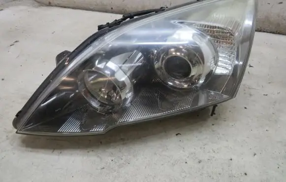 Honda CR-V Headlight/headlamp