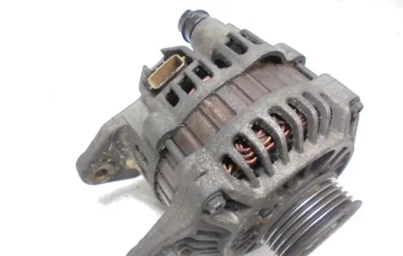 Mitsubishi Colt Generator/alternator MD363639