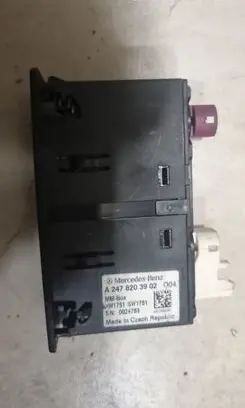 Mercedes-Benz B W247 USB socket connector A2478203902