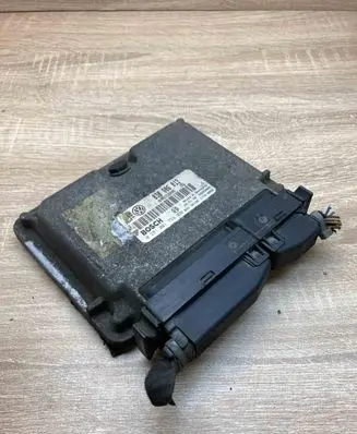 Volkswagen Golf IV Engine control unit/module ECU 038906013 0281001759 WithPlug