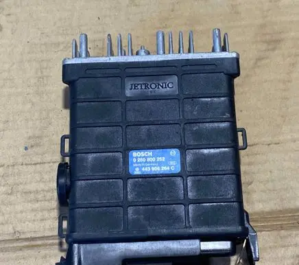 Audi 80 90 B3 Engine control unit/module 0280800252 443906264C