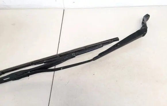 Ford Galaxy Front wiper blade arm 7m1955409a 99vw17527bbw