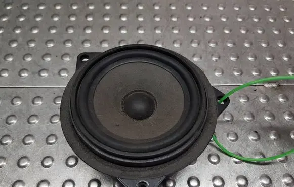 BMW 1 E81 E87 Front door speaker S26371207 6143147