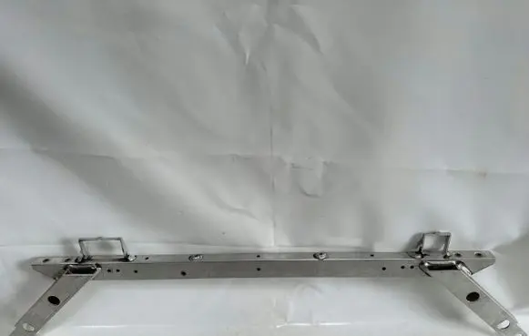 Top upper radiator support slam panel