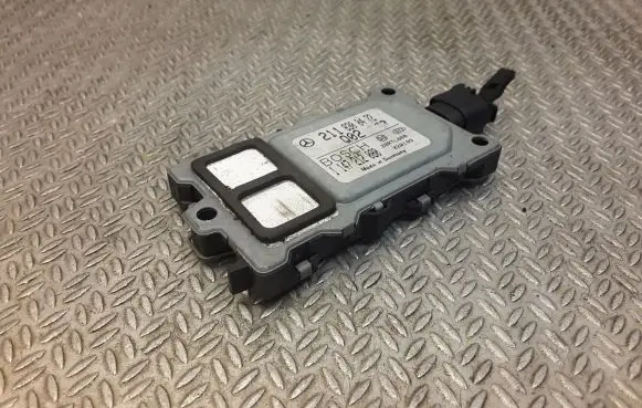 Mercedes-Benz S W220 Air quality sensor 2118300472 A2118300472