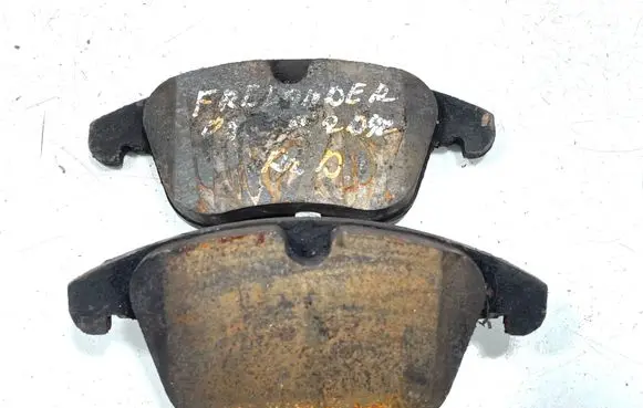 Land Rover Freelander 2 - LR2 Brake pads (front) 90R011121434 PAD15031417