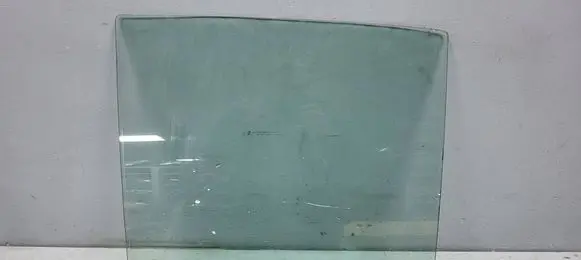 Mercedes-Benz 200 300 W123 Rear door window glass