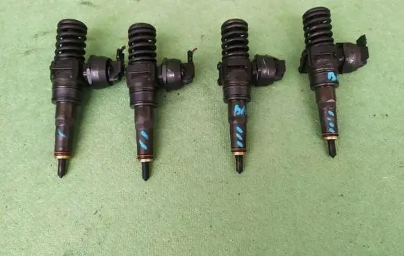 Audi A6 S6 C6 4F Fuel injectors set QQQQQQQQQQQ