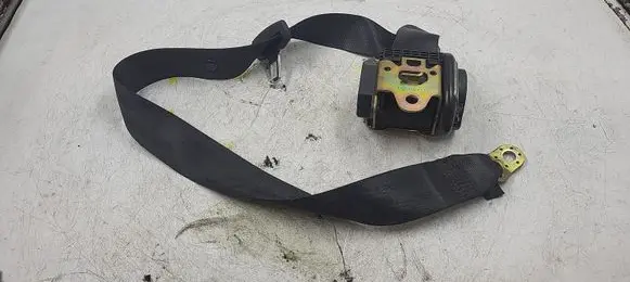 Audi A4 S4 B5 8D Front seatbelt 8D0857706D