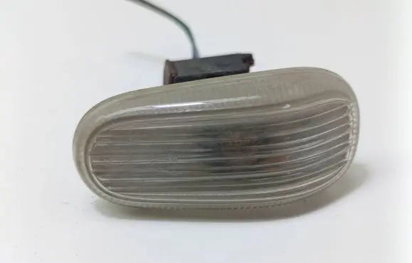 Saab 9-3 Ver2 Front fender indicator light 1962345