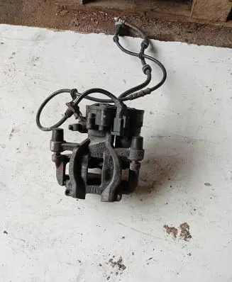 Mini Cooper Countryman F60 Rear brake caliper 6883031